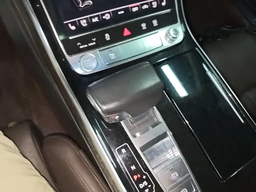 Audi A8 — миниатюра 14