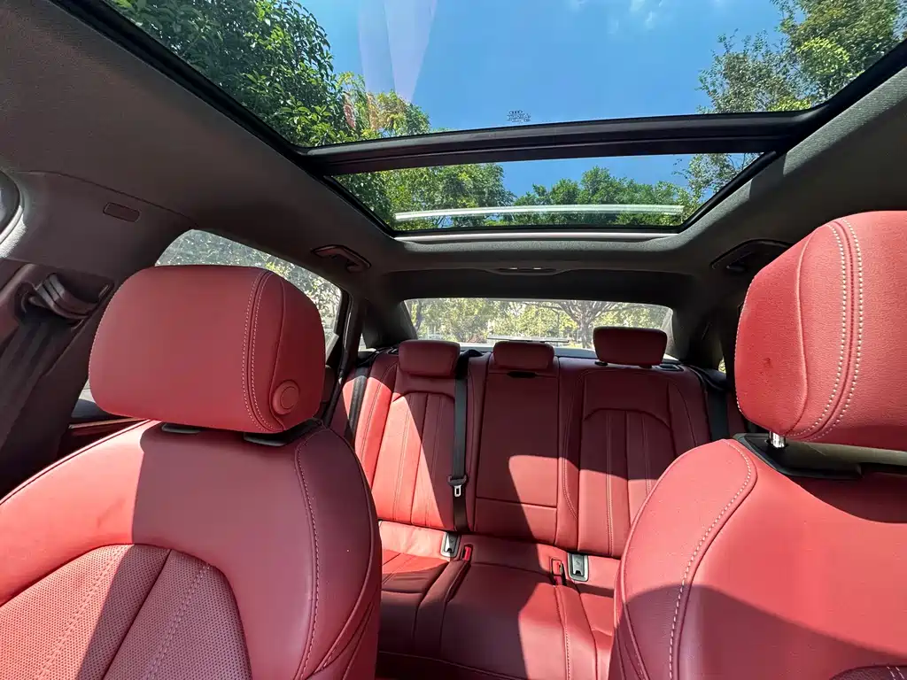Audi A4L — миниатюра 12