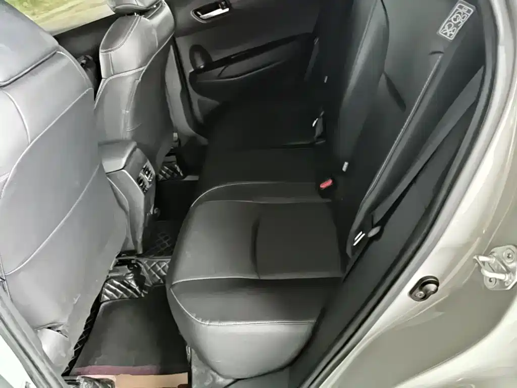 Toyota Corolla Cross — миниатюра 17