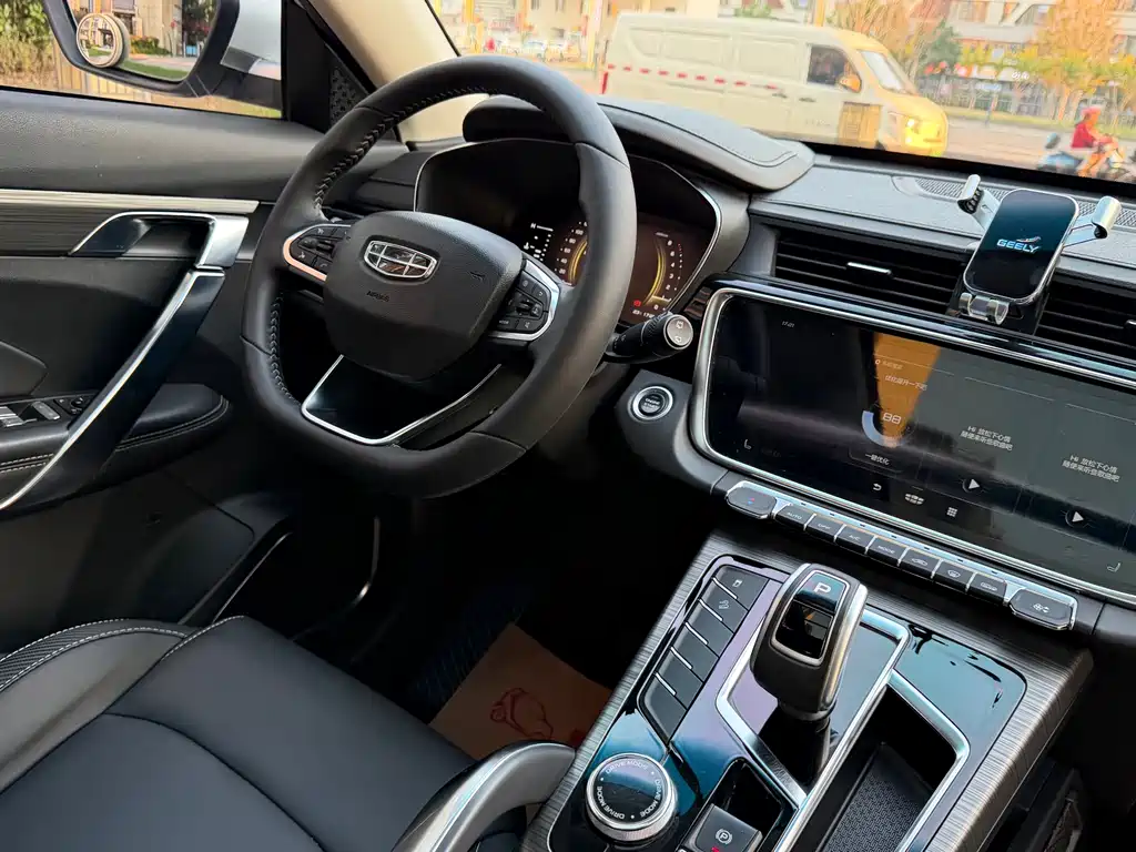Geely Boyue — миниатюра 17