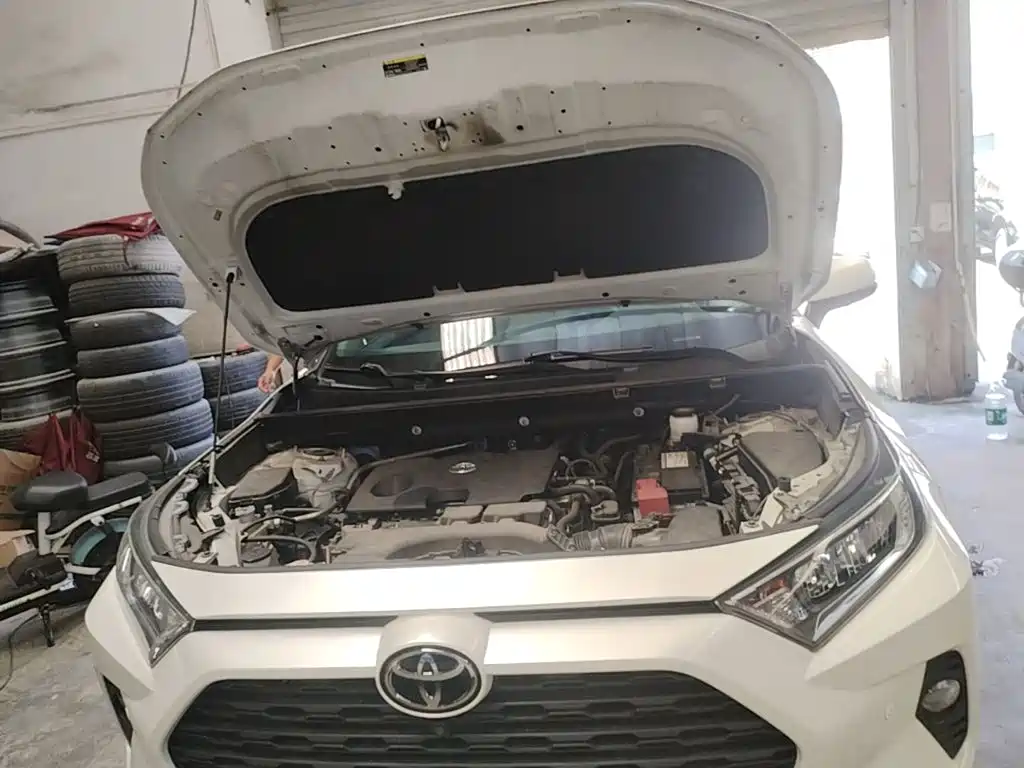 Toyota RAV4 — миниатюра 20