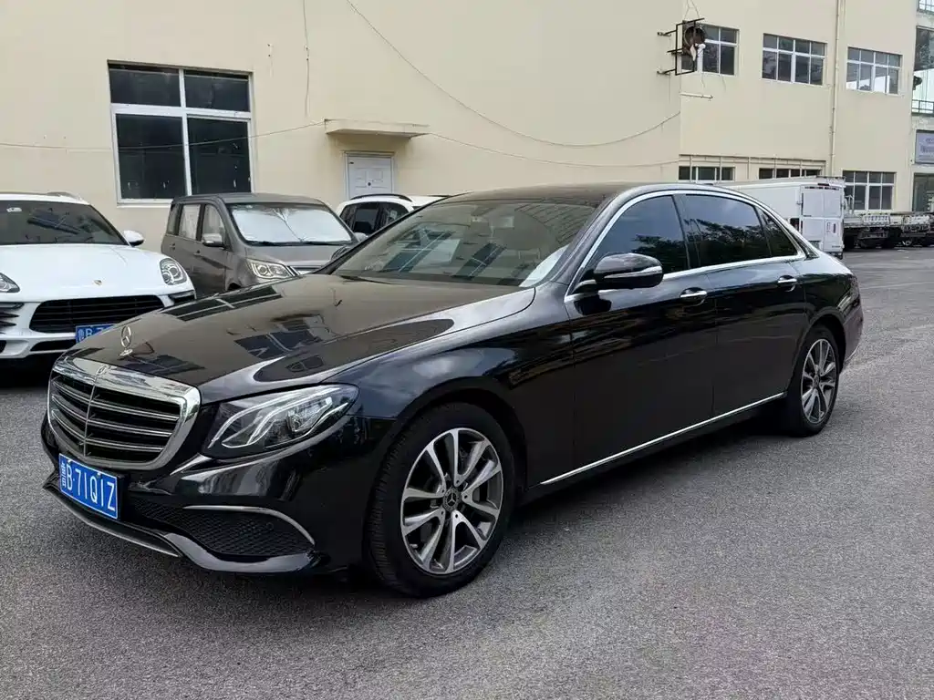 Mercedes-Benz E-Class — миниатюра 3