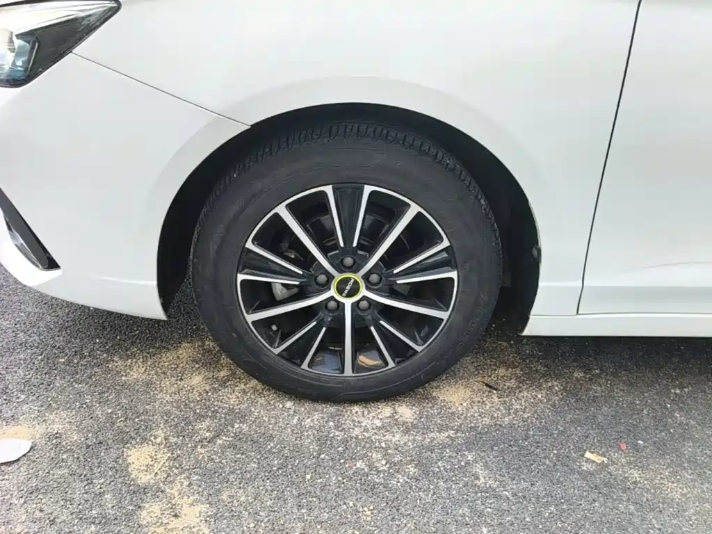 Roewe i5 — миниатюра 23