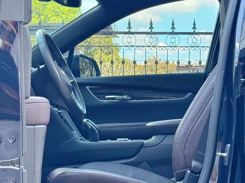 Cadillac XT6 — миниатюра 11