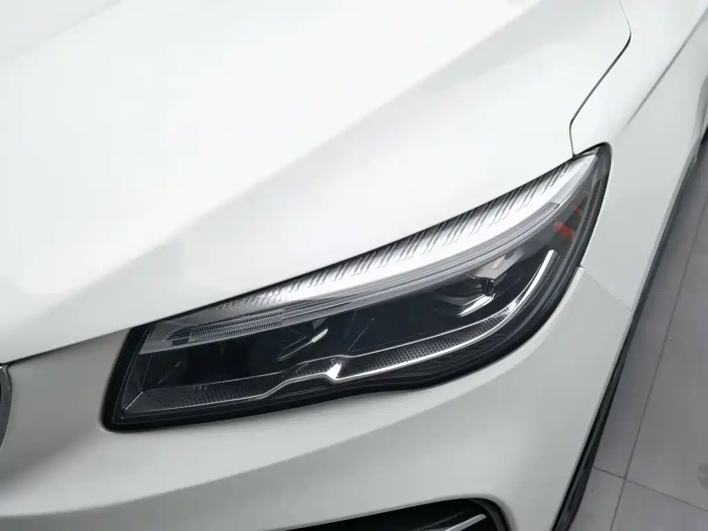 Geely Emgrand S — миниатюра 7