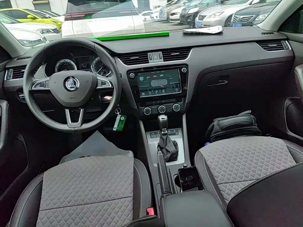 Skoda Octavia — миниатюра 10