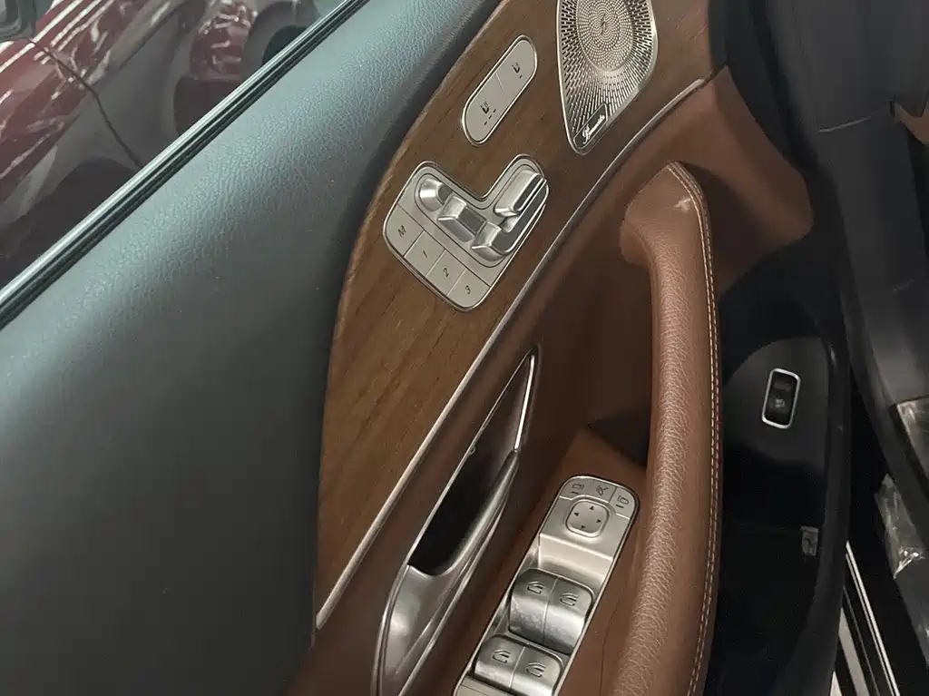 Mercedes-Benz GLE (Import) — миниатюра 5