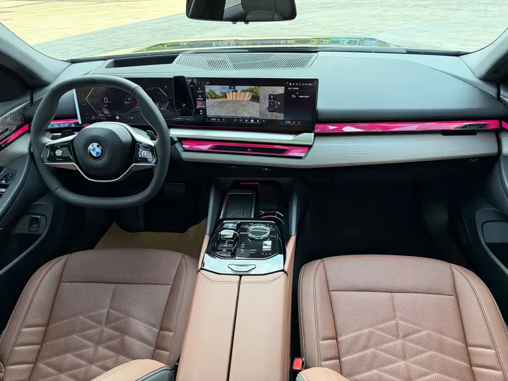 BMW 5 Series — миниатюра 8