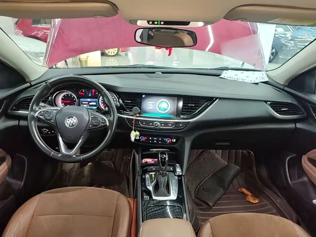 Buick Regal — миниатюра 10