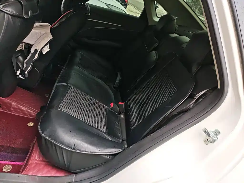 Buick Excelle — миниатюра 17