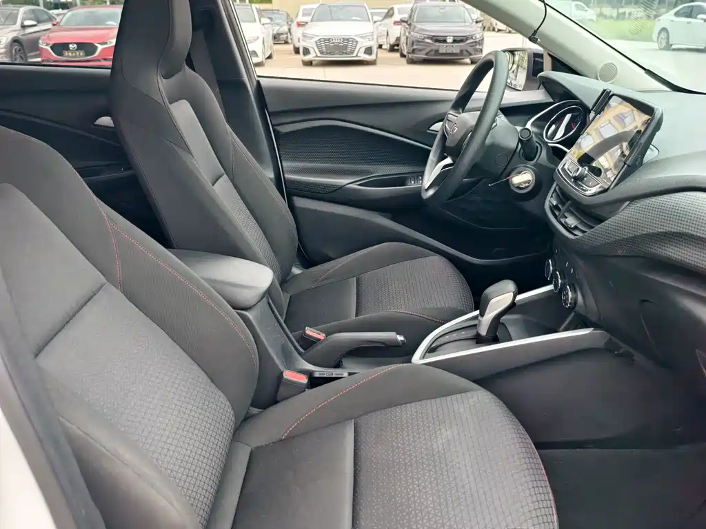 Chevrolet Cavalier — миниатюра 8