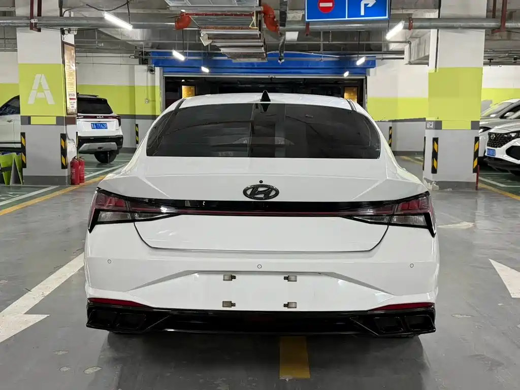 Hyundai Elantra — миниатюра 4