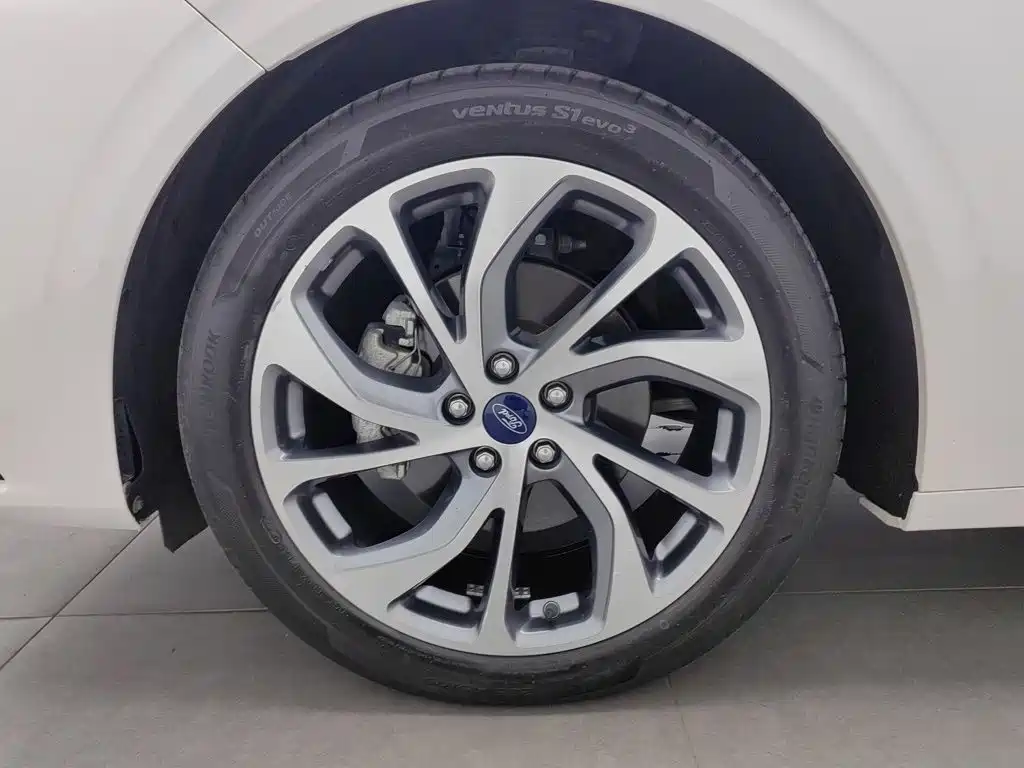 Ford Mondeo — миниатюра 17