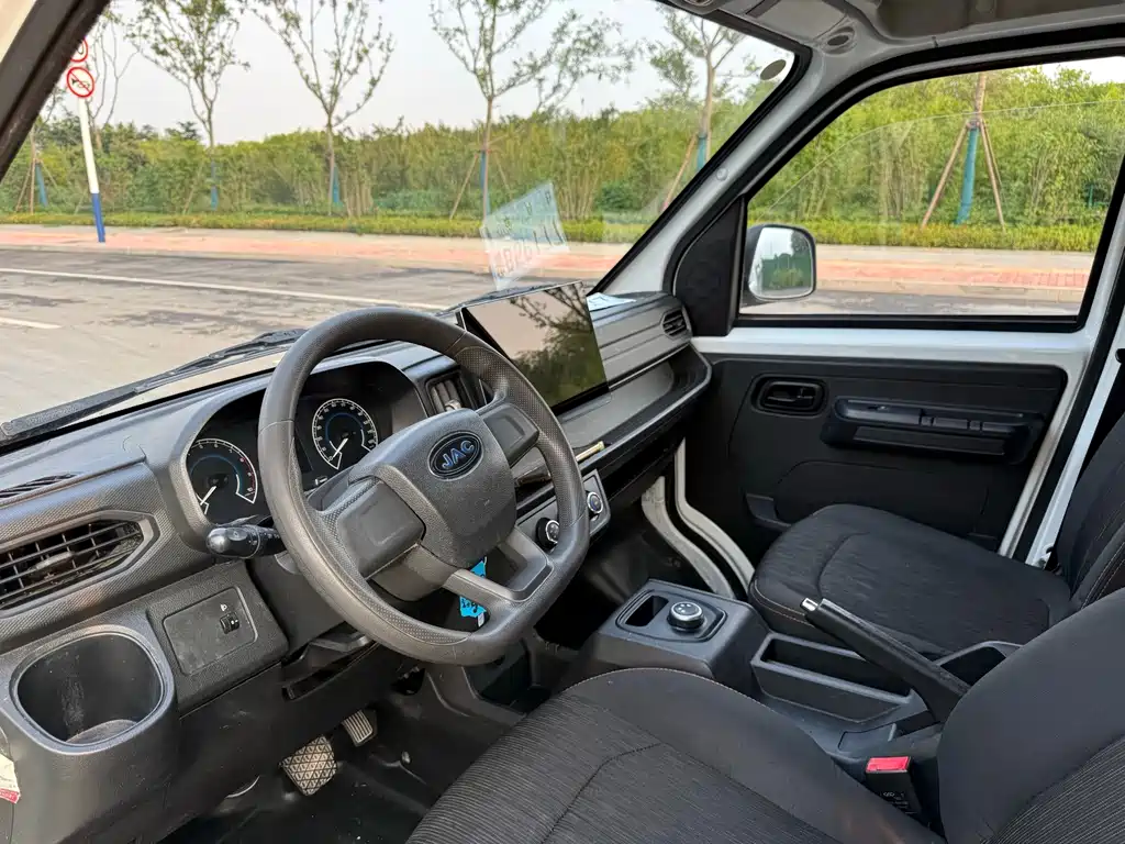 JAC Bluecat — миниатюра 11