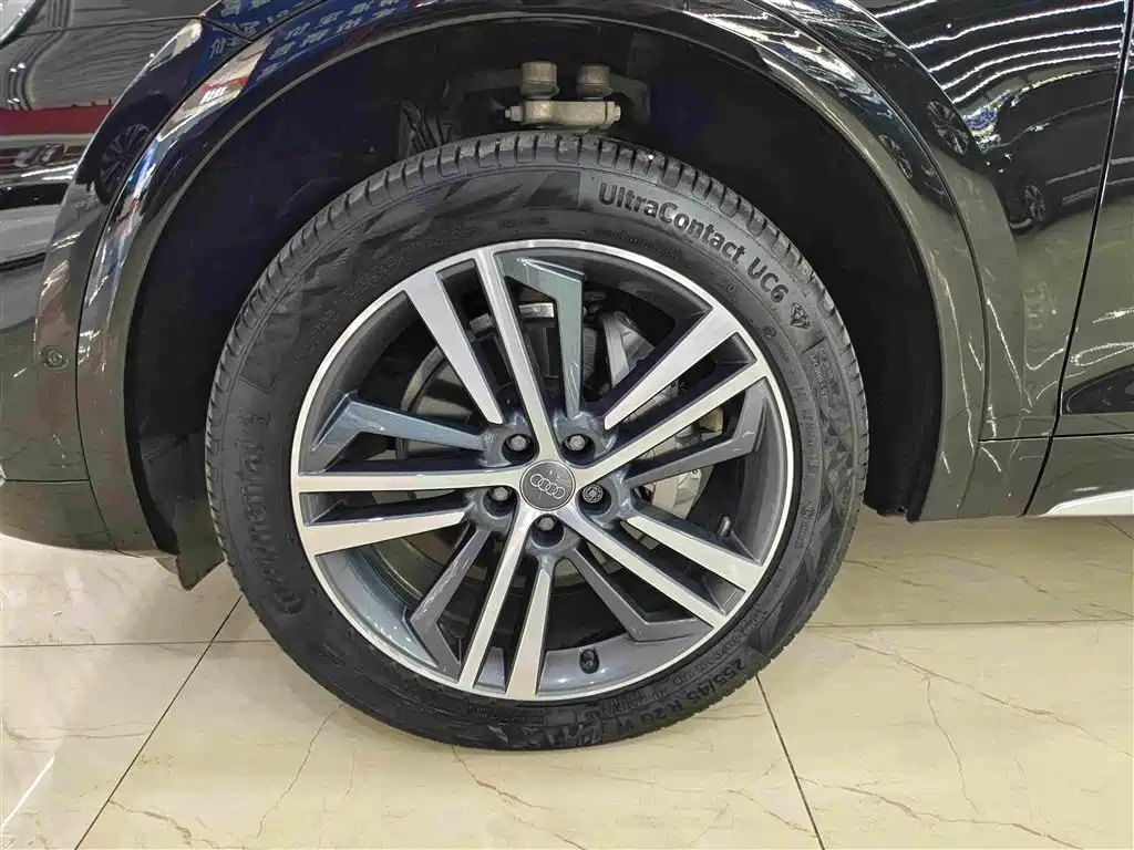 Audi Q5L Sportback — миниатюра 10
