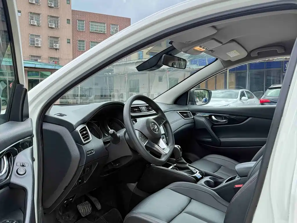 Nissan Qashqai — миниатюра 5