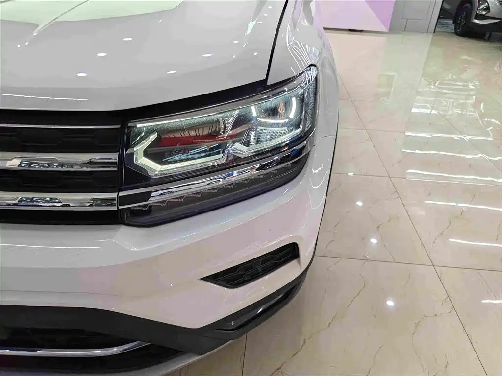 Volkswagen Tharu — миниатюра 10