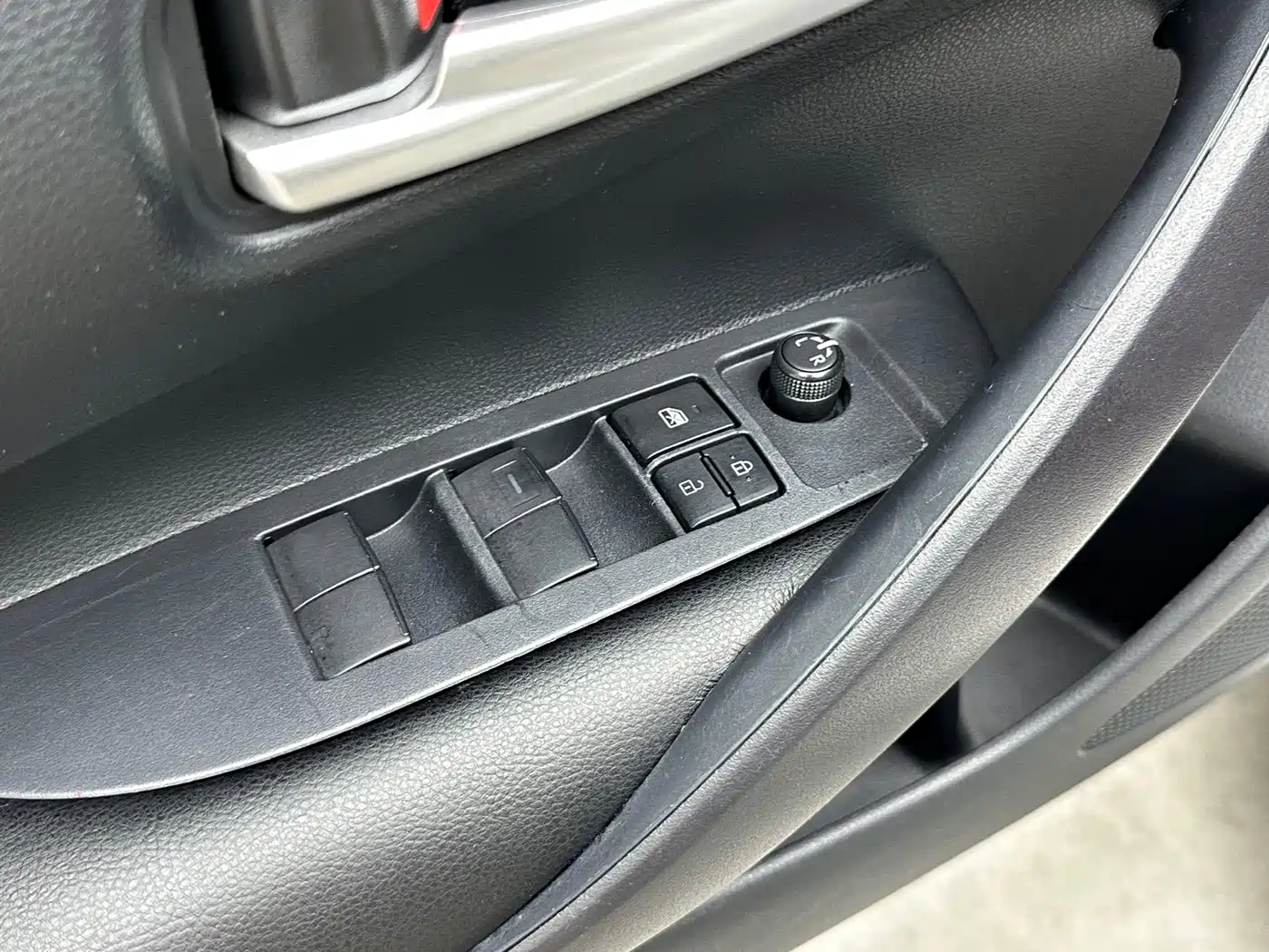 Toyota Corolla id 4654431 из Китая 19