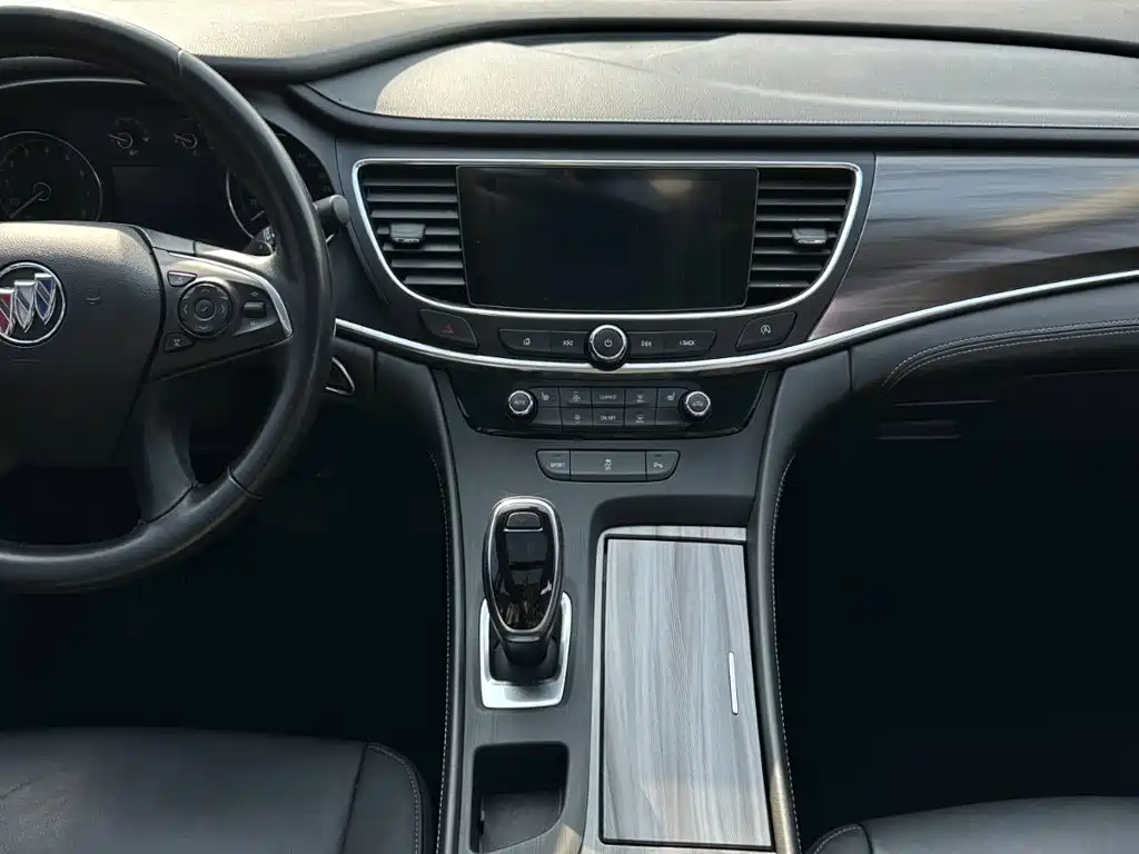 Buick LaCrosse — миниатюра 22