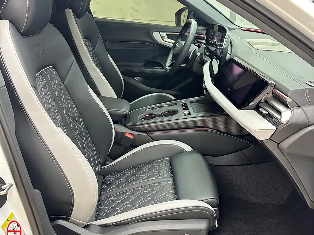 Audi A5L — миниатюра 10