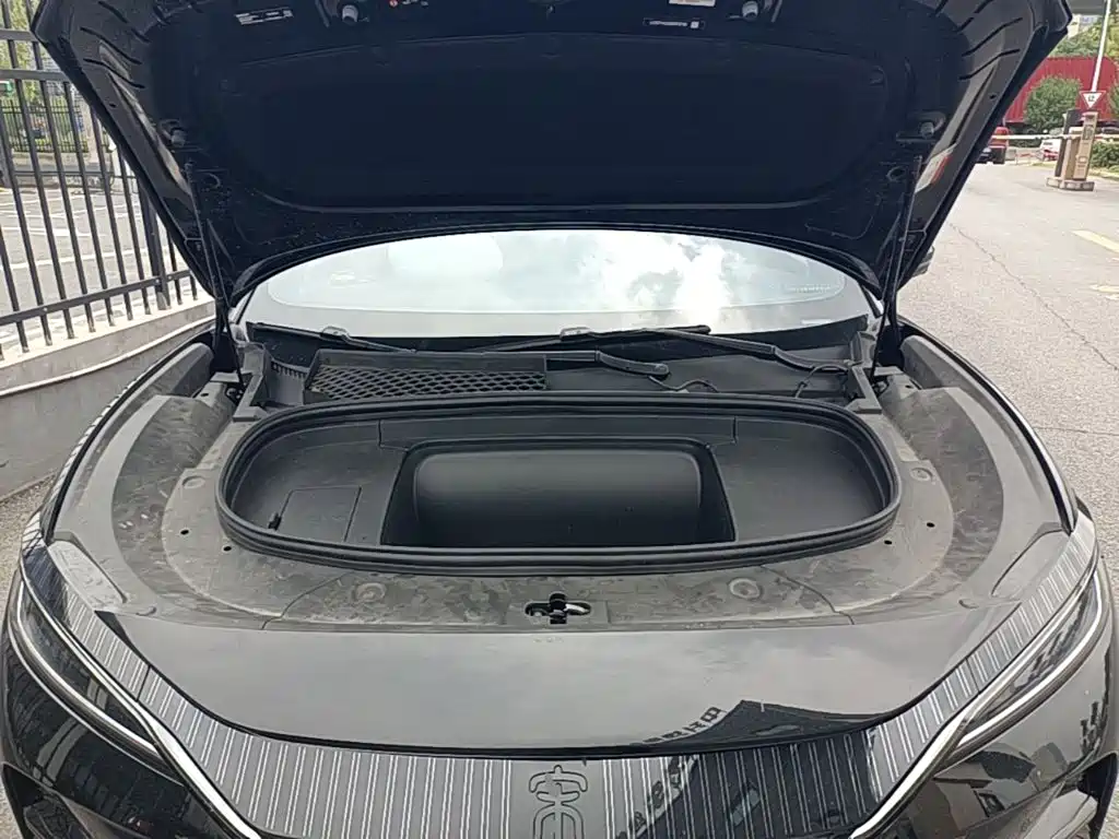 BYD L EV — миниатюра 25