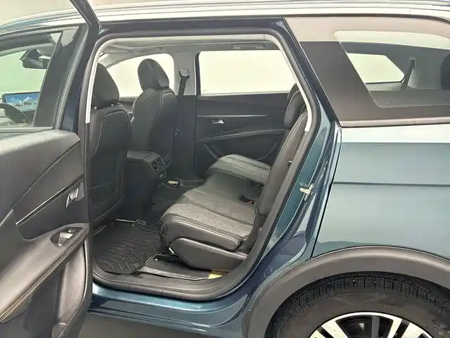 Peugeot 5008 — миниатюра 8