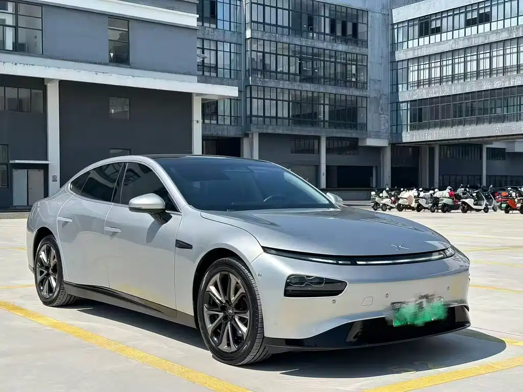 XPeng P7 — миниатюра 3