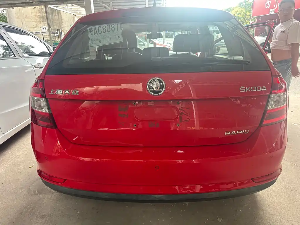 Skoda Rapid Spaceback — миниатюра 10