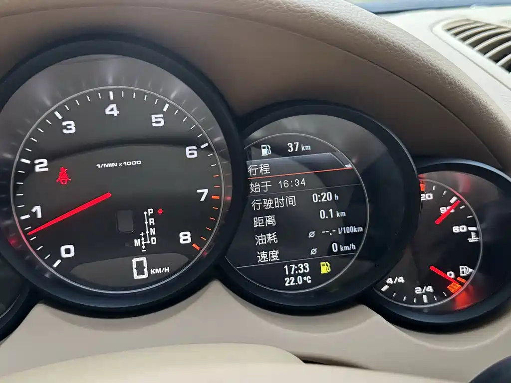 Porsche Cayenne — миниатюра 11