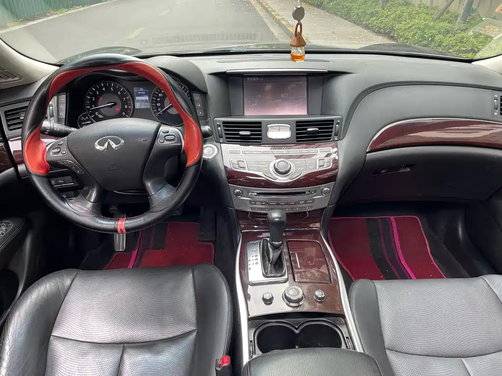 Infiniti Q70 — миниатюра 7