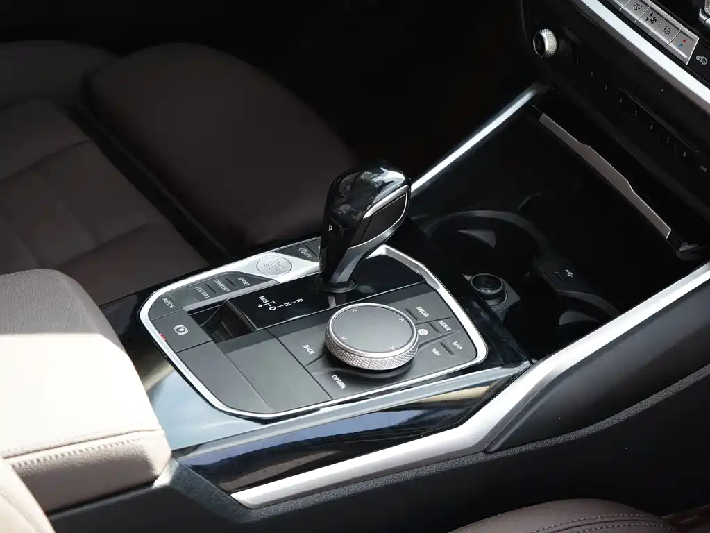 BMW 3 Series — миниатюра 14