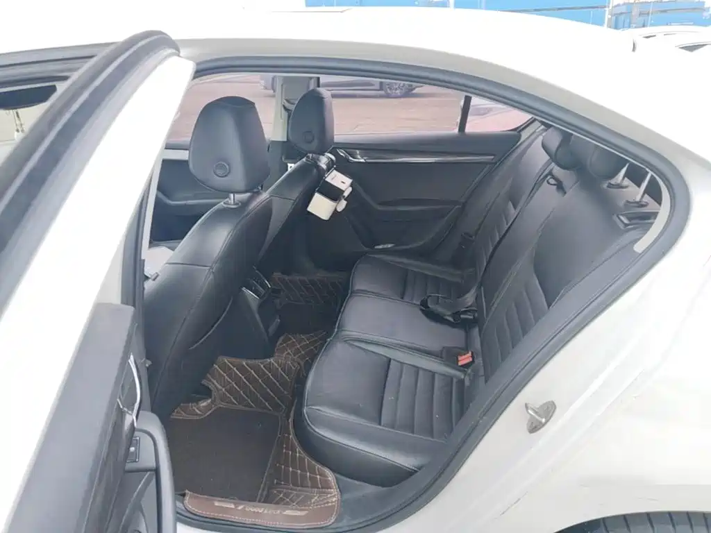 Skoda Octavia — миниатюра 22