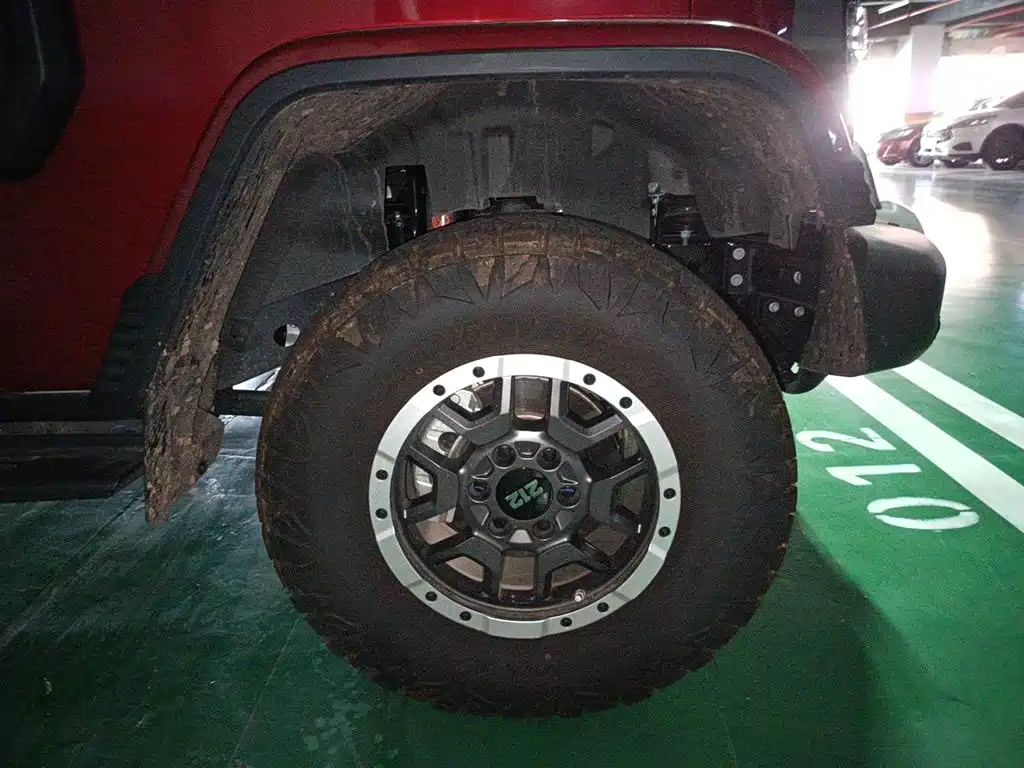 212 212 T01 — миниатюра 24