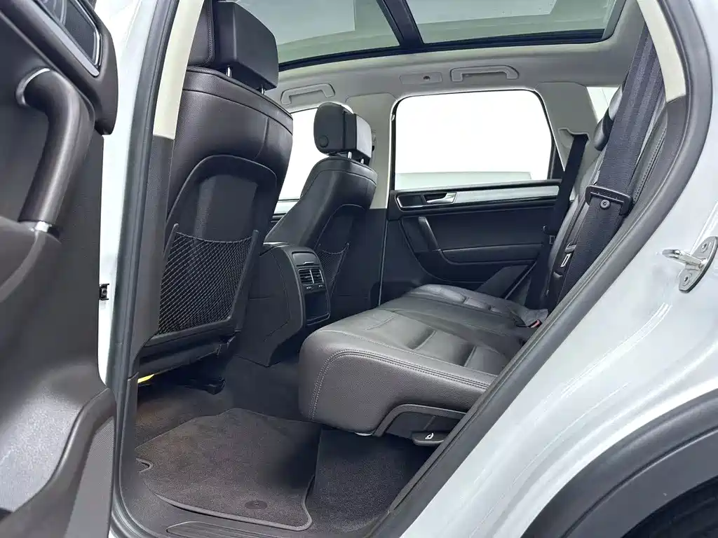Volkswagen Touareg — миниатюра 3