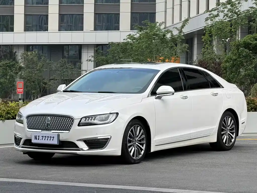 Lincoln MKZ 2020