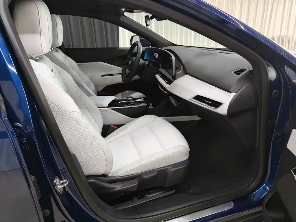 Cadillac GT4 — миниатюра 11