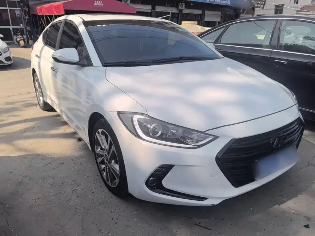 Hyundai Elantra — миниатюра 4