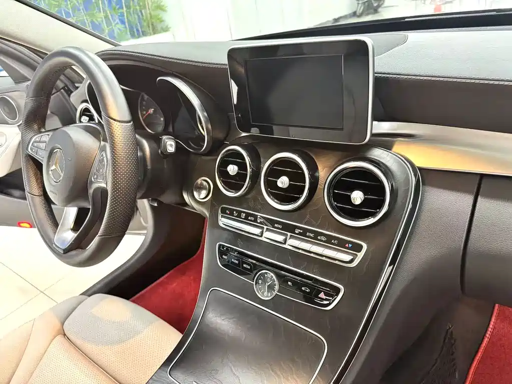 Mercedes-Benz C-Class — миниатюра 17