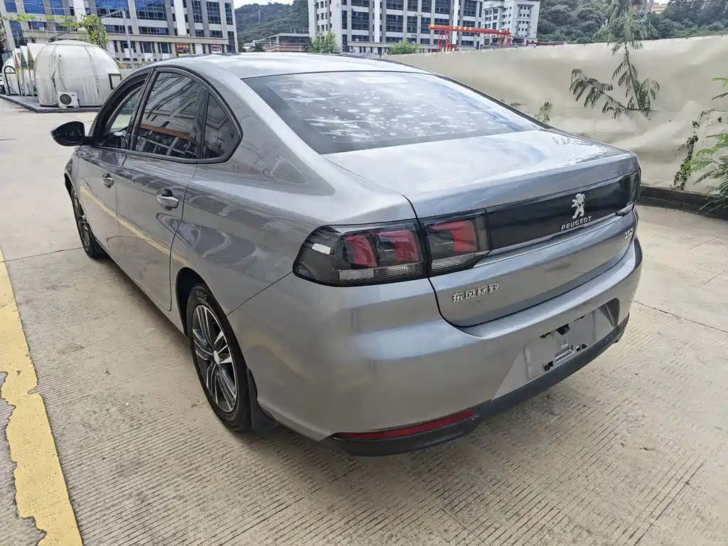 Peugeot 308 — миниатюра 6