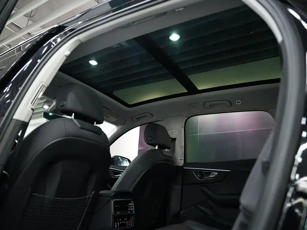Audi Q7 — миниатюра 12