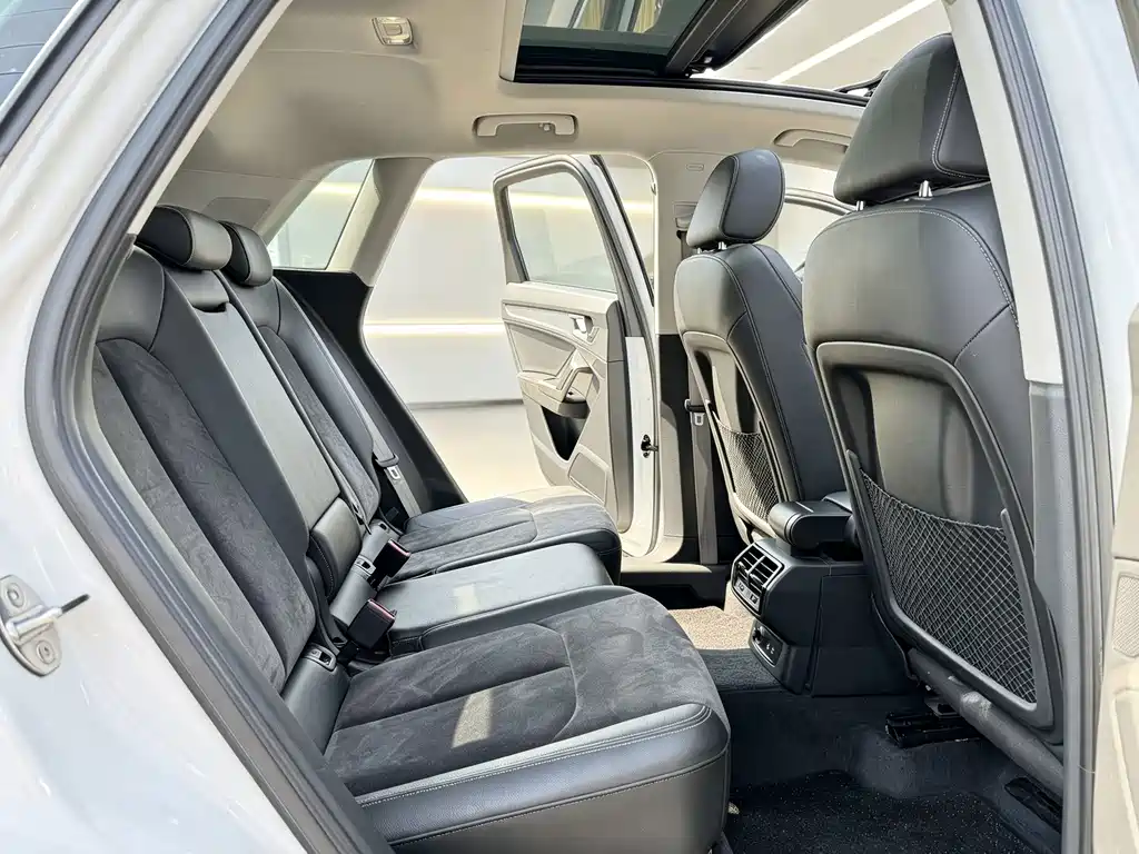 Audi Q3 — миниатюра 11