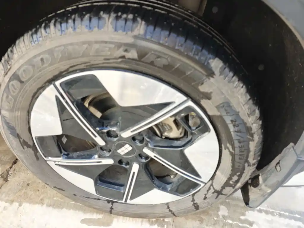 GEELY GALAXY GALAXY E5