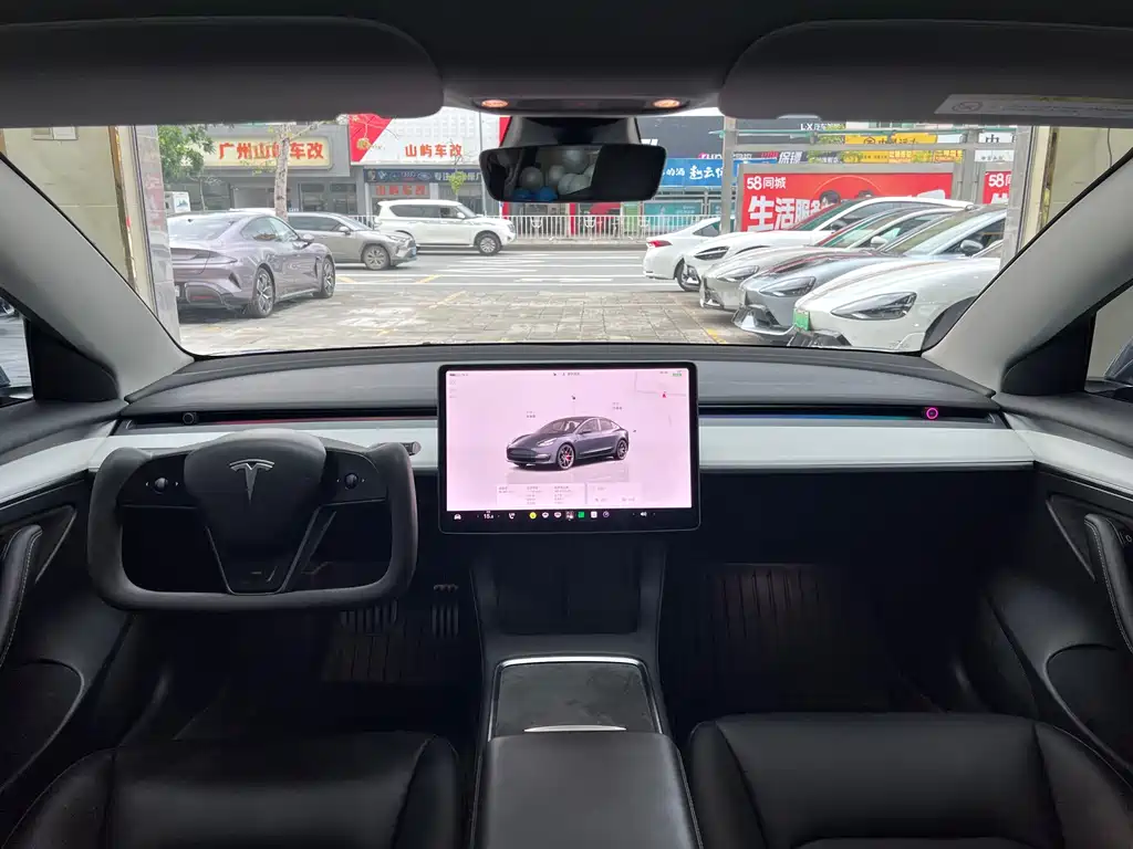 Tesla Model 3 — миниатюра 22