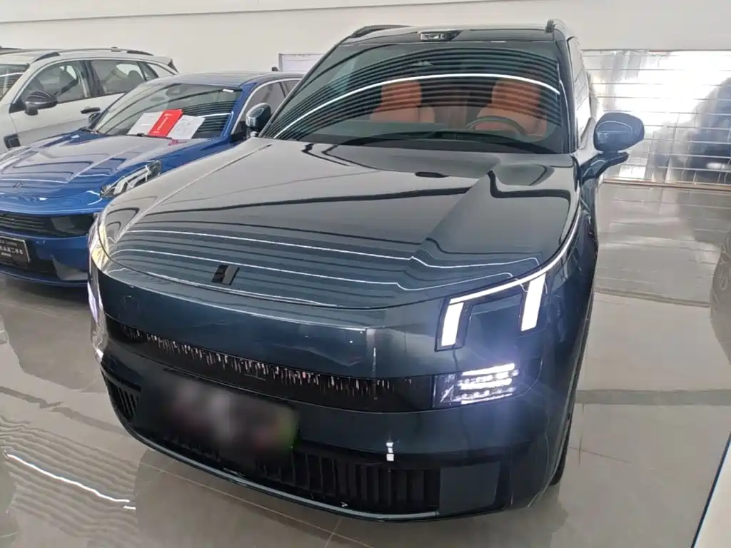 Lynk & Co 900 — миниатюра 2