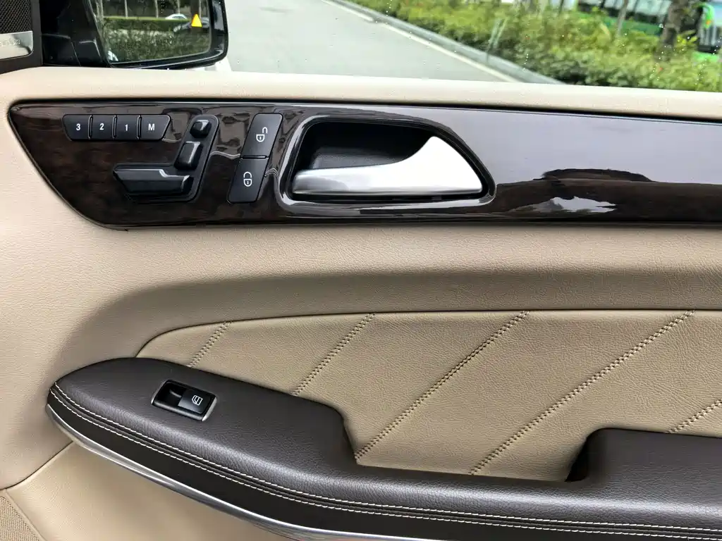 Mercedes-Benz GL-Class — миниатюра 27