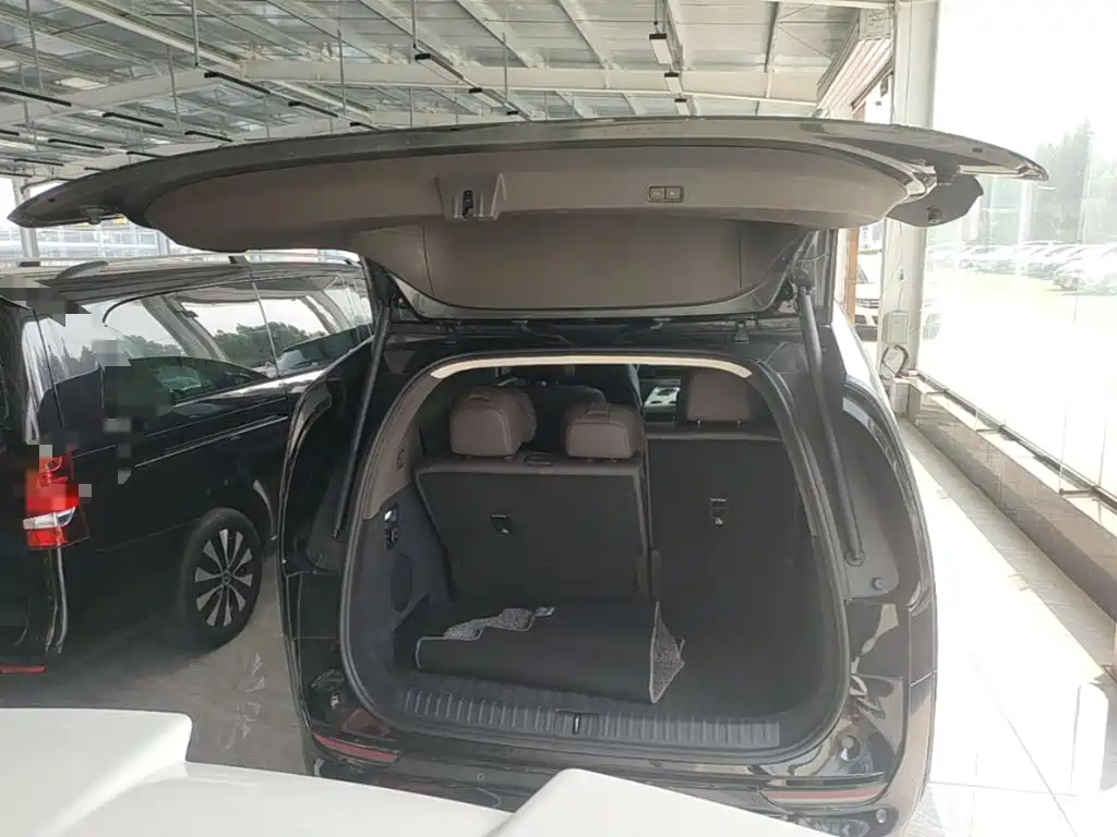 Li Auto Li MEGA — миниатюра 19
