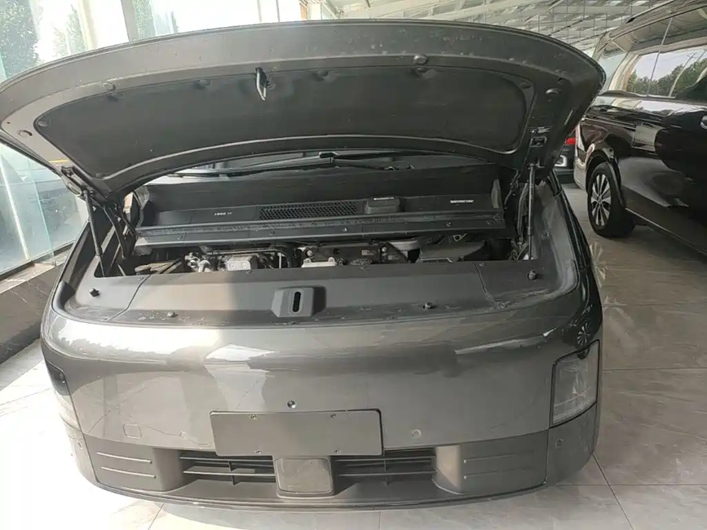 Li Auto Li MEGA — миниатюра 20
