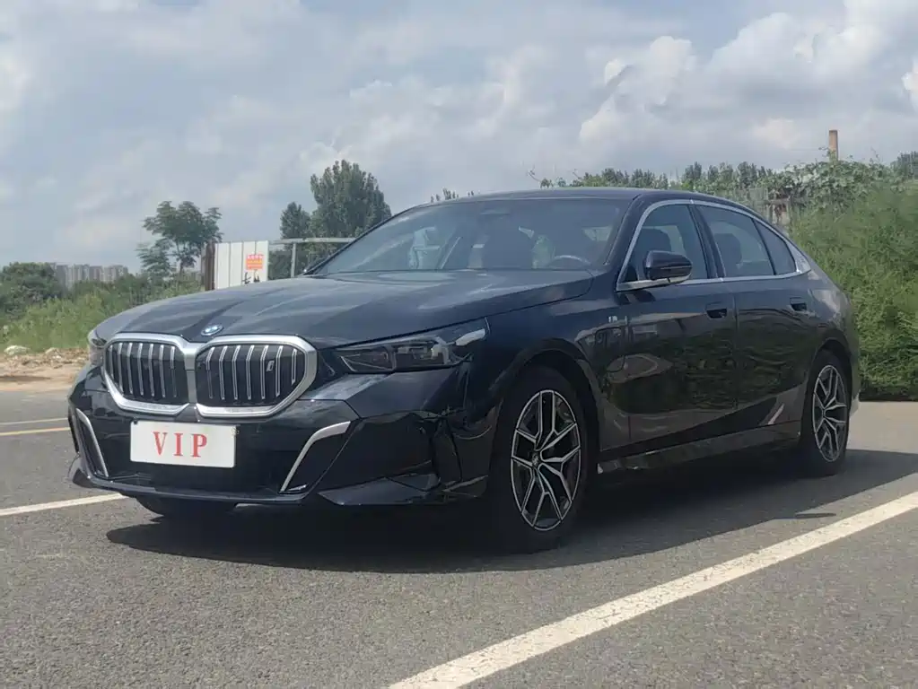 BMW i5