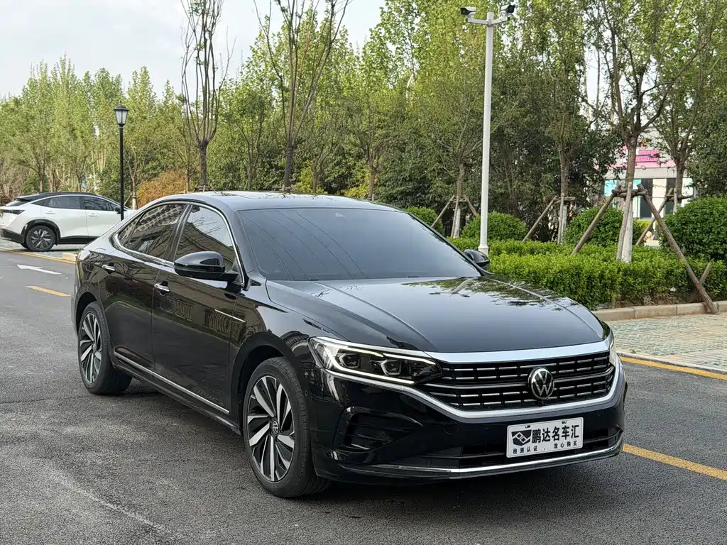 Volkswagen Passat 2023 330TSI Luxury