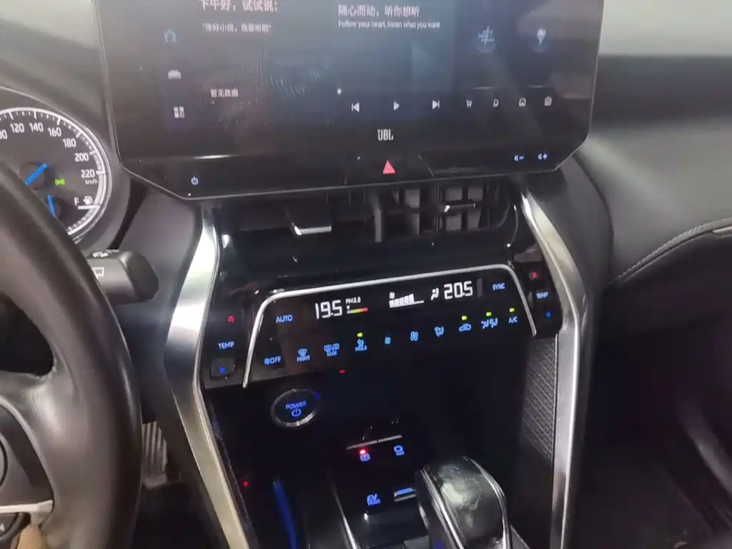 Toyota Venza — миниатюра 13